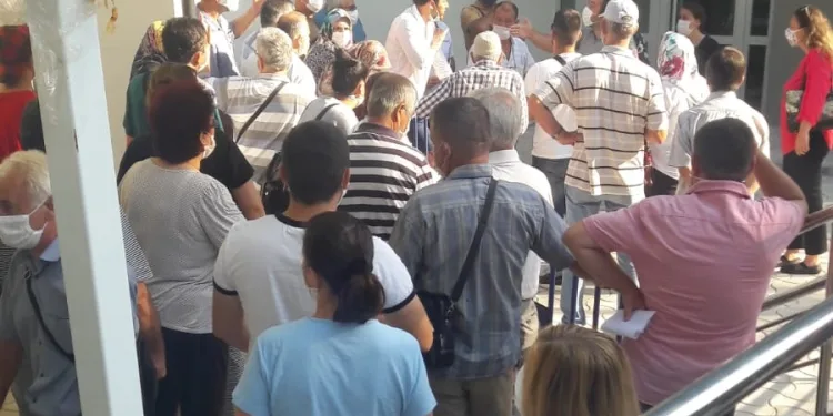 Bursa’da koronavirüs testi kuyruğu!