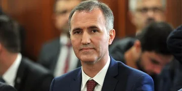 İnegöl Belediyesi’nden hastaneye araç desteği