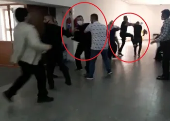 Bursa Adliyesi’nde tekme ve yumruklu kavga