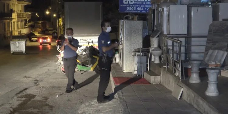 Bursa’da bıçaklı kavga: 1 ölü, ikisi polis 3 yaralı