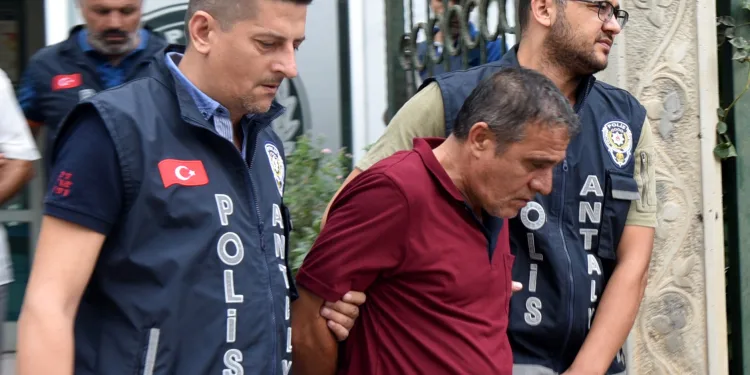 Engelli eşini 4 bıçak darbesiyle öldürmüştü! Ömür boyu hapsi isteniyor
