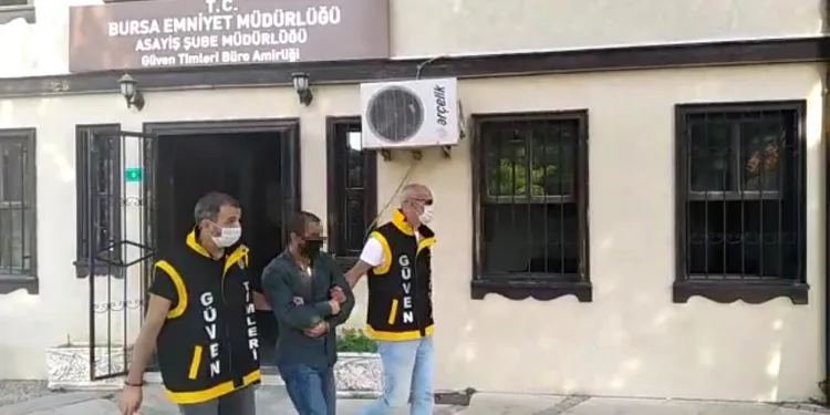 Yalova’daki dolar hırsızı Bursa’da yakalandı