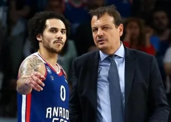 Anadolu Efes’te Shane Larkin krizi