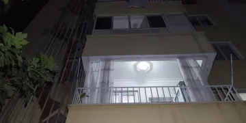 Ev sahibi ile göz göze gelen hırsız 2’nci kattan atladı