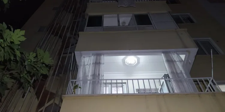 Ev sahibi ile göz göze gelen hırsız 2’nci kattan atladı
