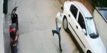 Bursa’da kimliği belirsiz hırsız kameraya yakalandı