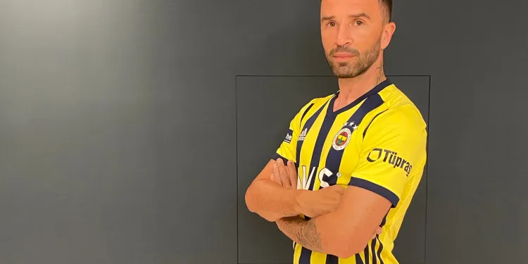 Gökhan Gönül yeniden Fenerbahçe’de