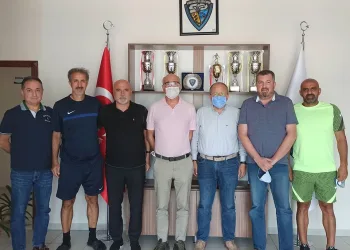 Hikmet Karaman’dan Karacabey Belediyespor’a ziyaret