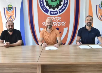 İnegöl Belediyespor Bora Şensoy ile sözleşme yeniledi