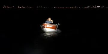 İznik Gölü’nde mahsur kalan 2 kişi kurtarıldı