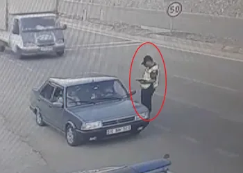 Bursa’da denetim yapan jandarmaya kamyonet çarptı