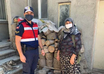 İntihar girişiminde bulunan kadını astsubay kurtardı