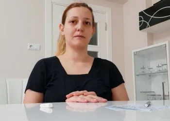 Virüse yakalanan babası ve babaannesi için çağrıda bulundu
