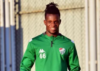 Bursaspor’dan ayrılan Mamadou Diarra Giresunspor ile anlaştı