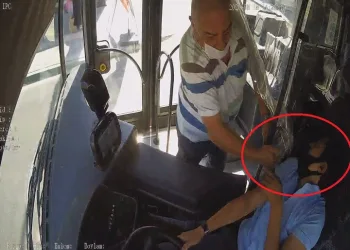 Seyir halindeyken otobüs şoförünü yumrukladı!