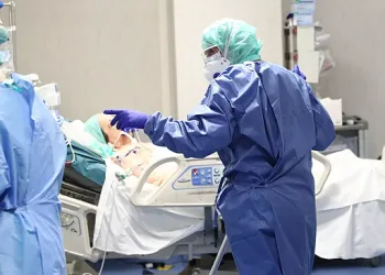 Dünya genelinde virüslü kişi sayısı 21 milyon 617 bini aştı