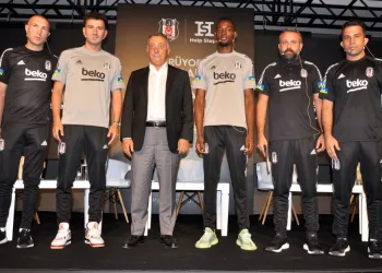 Oğuzhan Özyakup ve Bernard Mensah’tan taraftara “destek” çağrısı