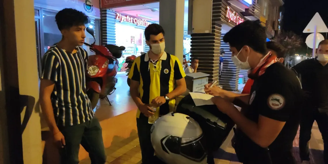 Bursa’da polisin maske sorduğu genç: “Zorunlu olduğunu bilmiyordum”