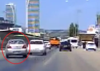 Bursa’da trafikte makas atan sürücüye 1228 lira ceza