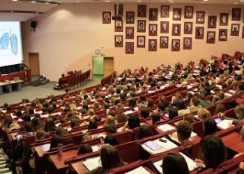 Türkiye’de aktif 7 milyon 940 bin üniversite öğrencisi var