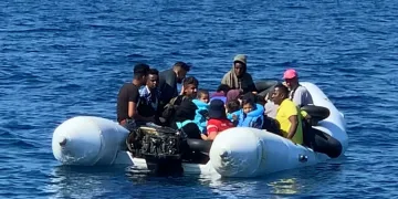 Yunanistan’ın ölüme terk ettiği 69 göçmen kurtarıldı