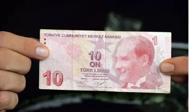 Hatalı basılan 10 TL’yi 70 bin liradan satışa çıkardı