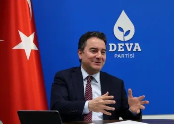 Ali Babacan koronavirüs tedavisine hastanede devam edecek