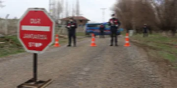 Koronavirüs hastası hayır yemeği verdi köy karantinaya alındı