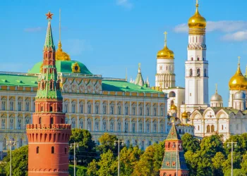Kremlin’den açıklama: Navalnıy Rusya’ya dönmekte özgür