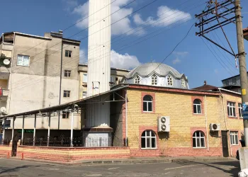 İmam ve müezzin pozitif çıktı, cami kapatıldı