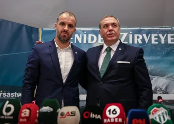 Bursaspor’un yeni teknik direktörü Mustafa Er
