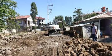 Okul yolu için arazilerini bağışladılar