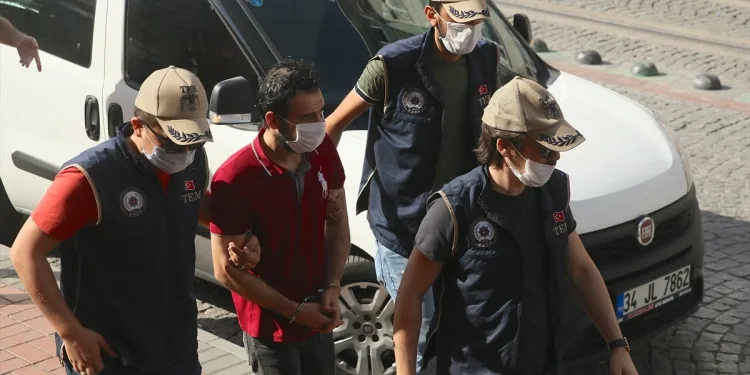Kocaeli Polisi DEAŞ’lı teröristi Bursa’da yakaladı