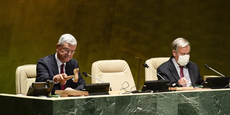 Volkan Bozkır BM görevine başladı