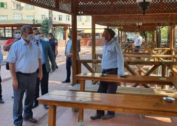 Bursa’da Kovid-19 tedbirlerine uyamayan iki kahvehane sahibine para cezası