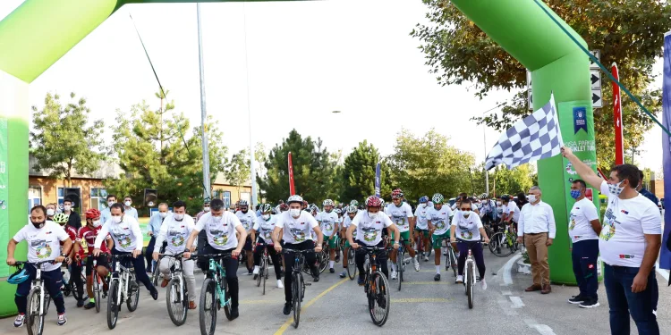 Bursa Büyükşehir Belediyesi Avrupa Hareketlilik Haftasında bisiklet turu gerçekleştirdi
