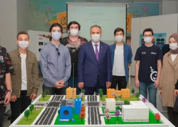 Başarılı gençlerin destekçisi Büyükşehir Belediyesi