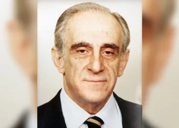 Eski Dışişleri Bakanı koronavirüsten öldü