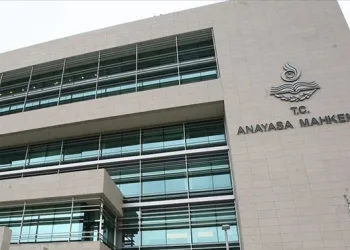 AYM’den süresiz nafaka kararı