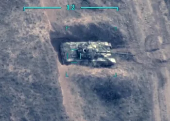 Azerbaycan ordusu Ermeni tanklarını yerle bir etti