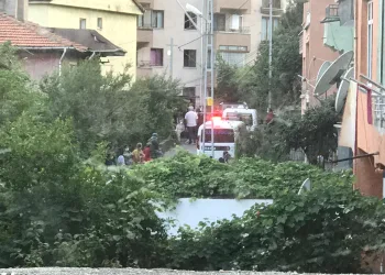 9 yaşındaki oğlunu dolapta asılı halde buldu