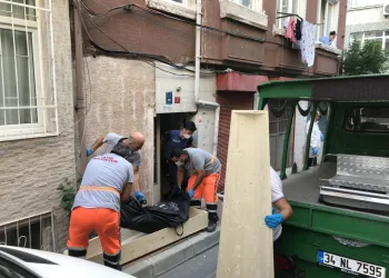 Kanadalı genç kadın merdivenlerde ölü bulundu