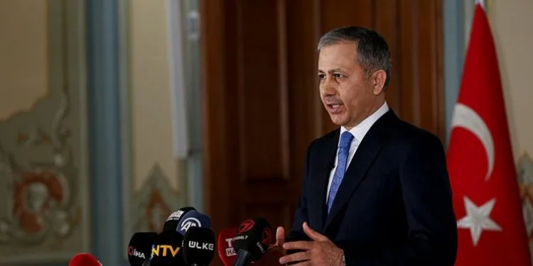İstanbul Valisi Ali Yerlikaya, OSB temsilcileriyle mesai düzenlemesini görüştü