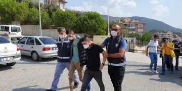 Bursa’da fuhuş tuzağı kuran gaspçılar tutuklandı