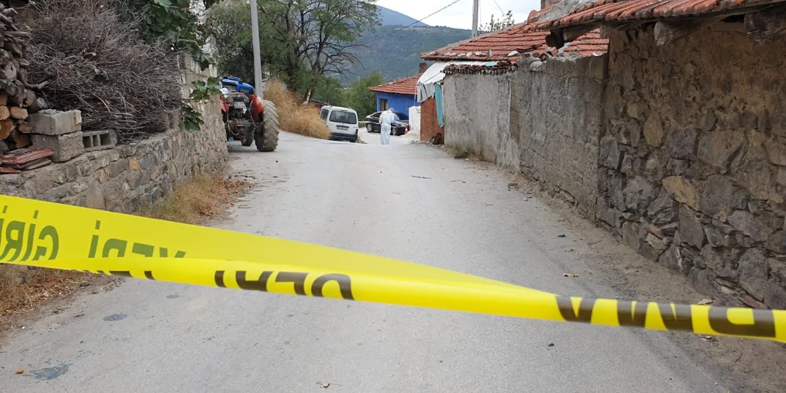 Bursa’da abla cinayeti! Ailesini darbeden kardeşini öldürdü