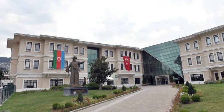 Osmangazi’den Azerbaycan’a bayraklı destek