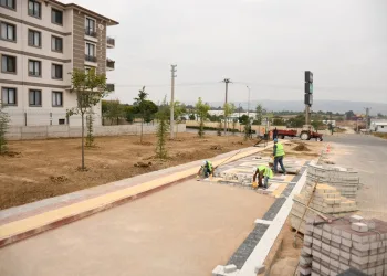 Yeniceköy Mahallesi’nde otopark yapımı sürüyor