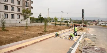 Yeniceköy Mahallesi’nde otopark yapımı sürüyor