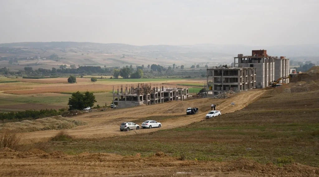İnegöl’e 8 kilometrelik yol ağı