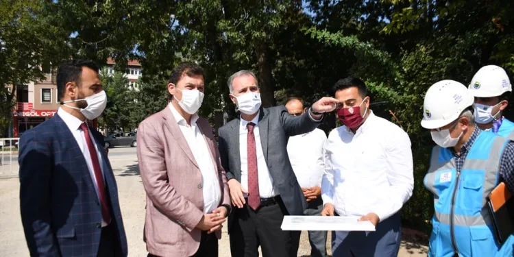 Başkan Taban yeni belediye binası inşaatını inceledi